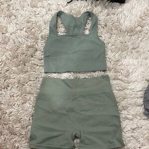 Matching workout set